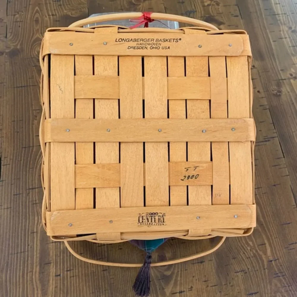 Vintage Longaberger 2000 Christmas Collection Red Deck‎ The Halls Basket